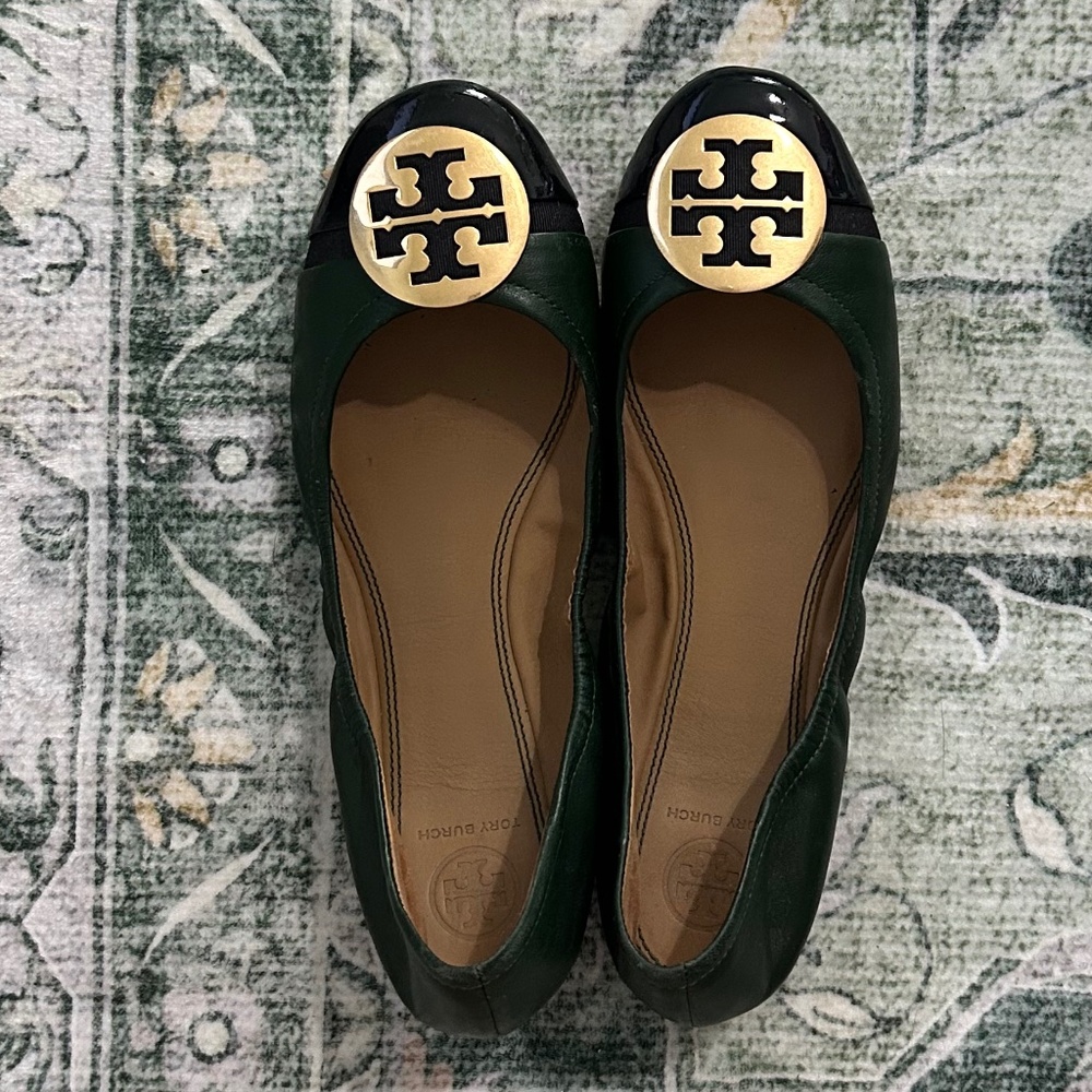 Tory Burch two tone flats— EUC, 9M